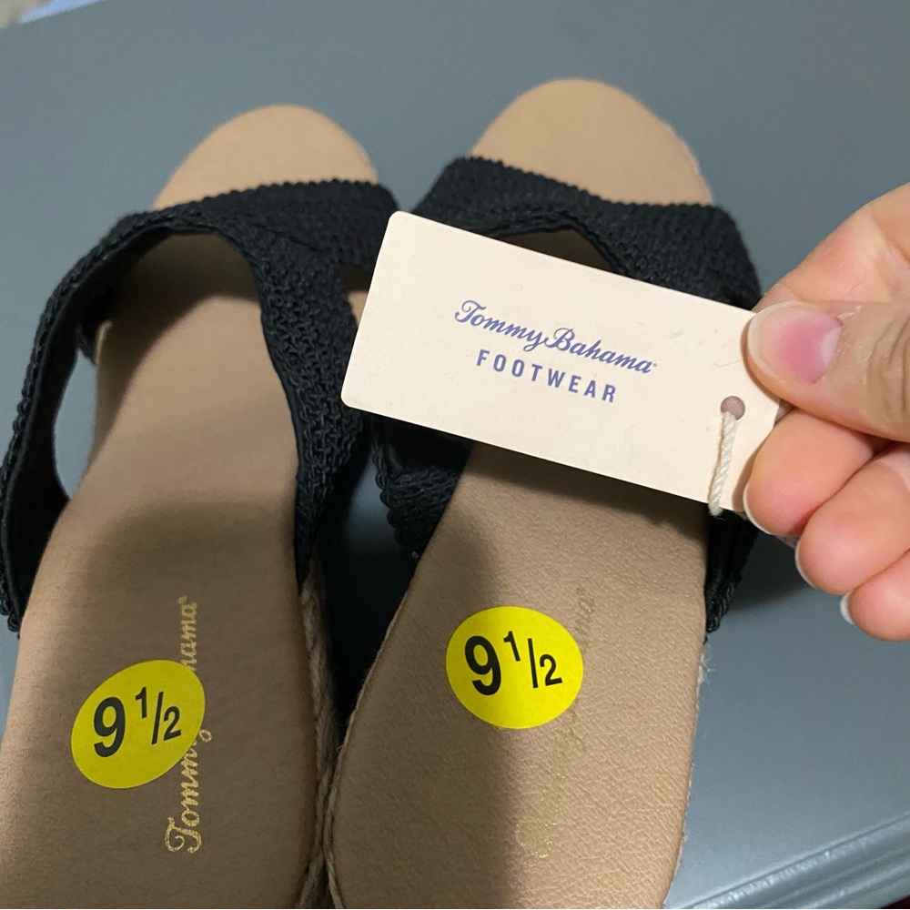 304 Tommy Bahama Nautical Beach Rattan Wedge Sandals - Picture 5 of 5